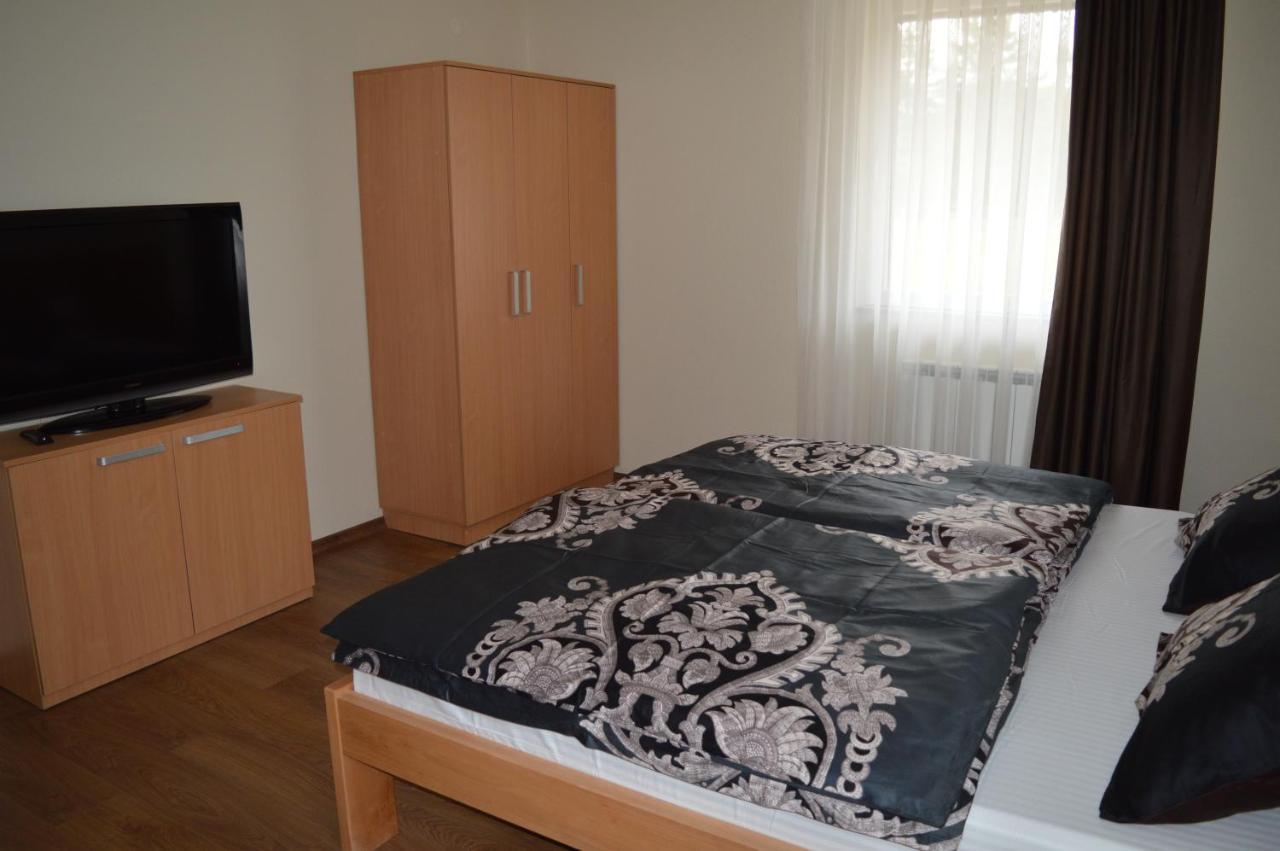 Tihe Noci Motel Pale Kültér fotó
