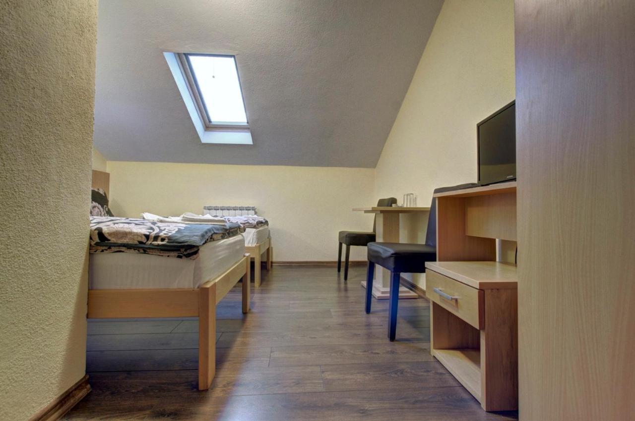 Tihe Noci Motel Pale Kültér fotó