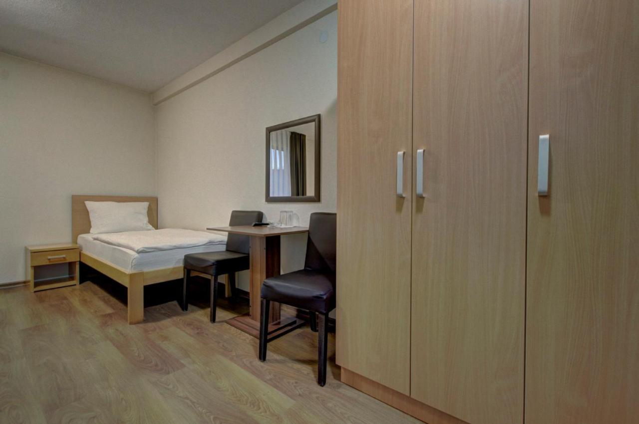 Tihe Noci Motel Pale Kültér fotó