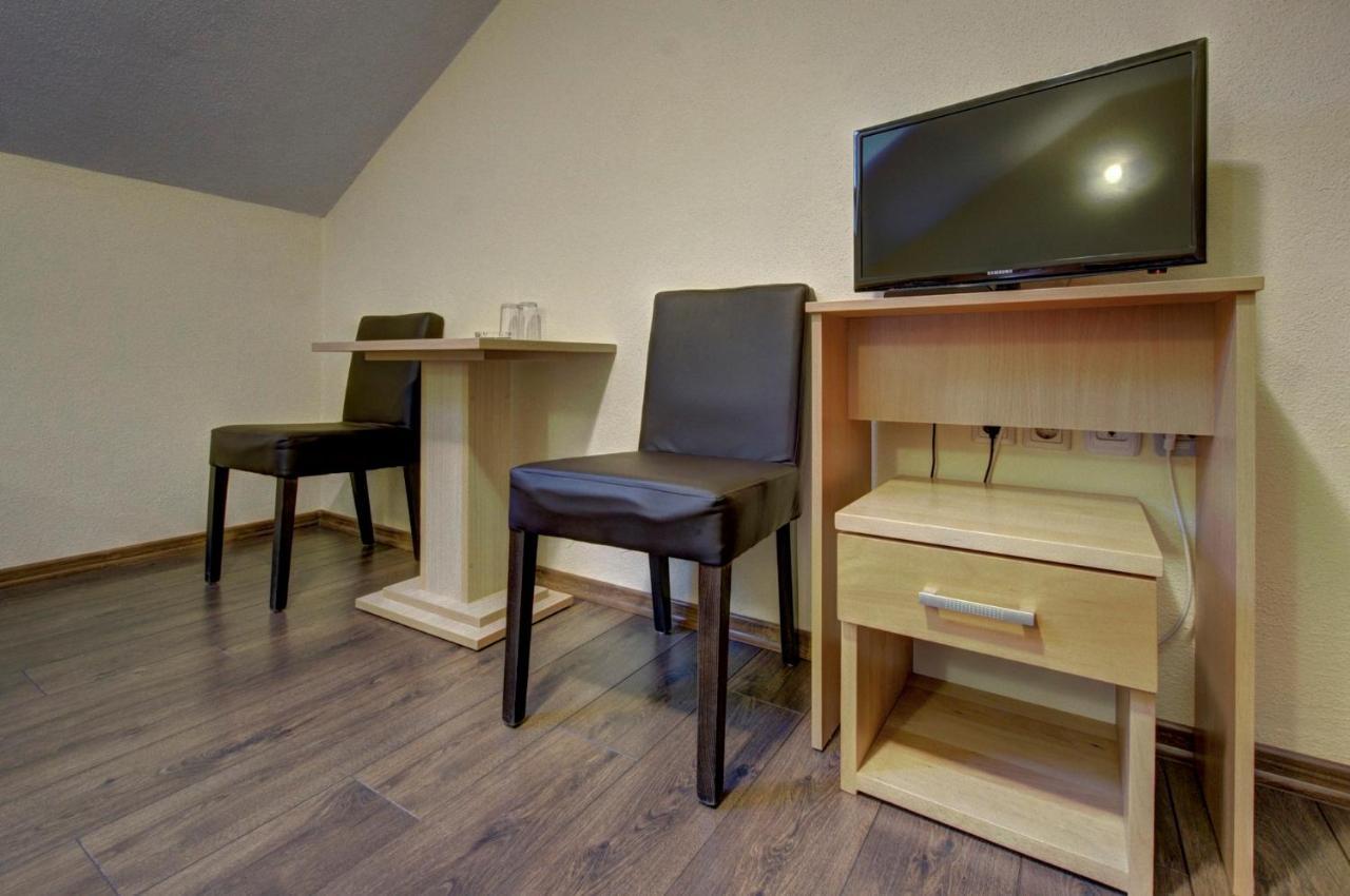 Tihe Noci Motel Pale Kültér fotó