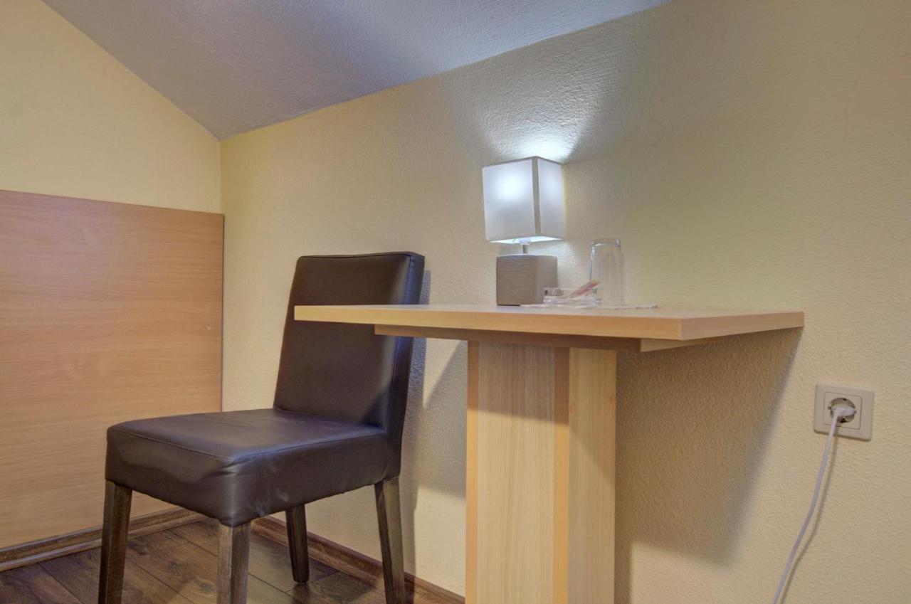 Tihe Noci Motel Pale Kültér fotó