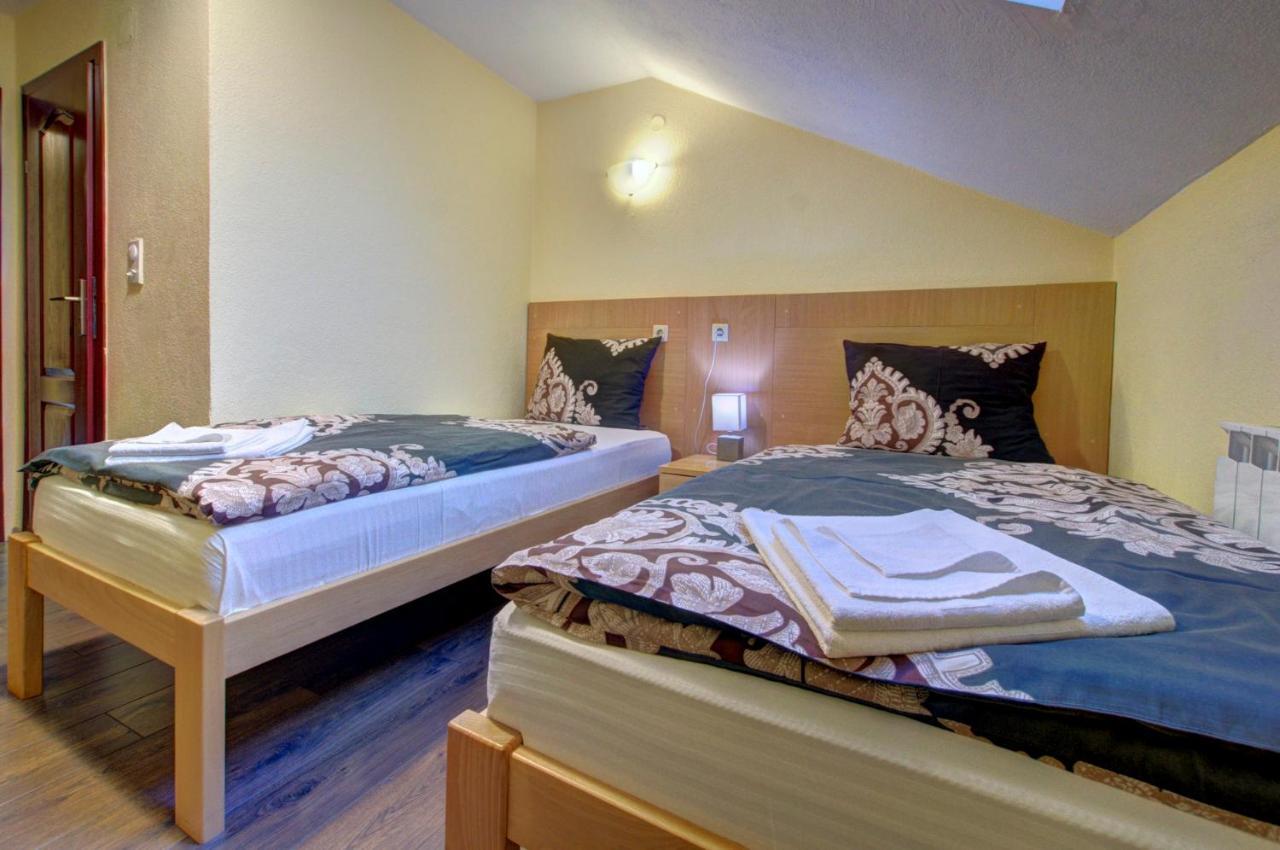 Tihe Noci Motel Pale Kültér fotó