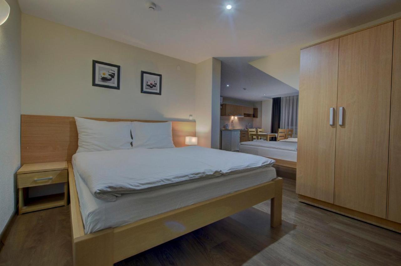 Tihe Noci Motel Pale Kültér fotó