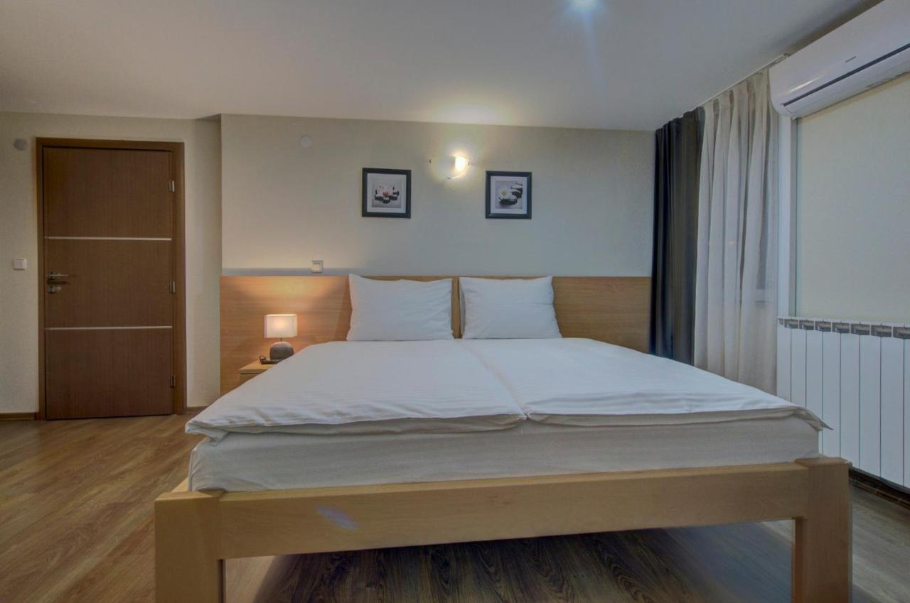 Tihe Noci Motel Pale Kültér fotó