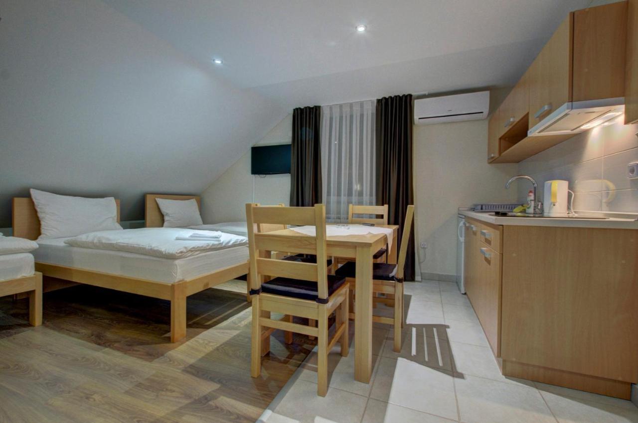 Tihe Noci Motel Pale Kültér fotó