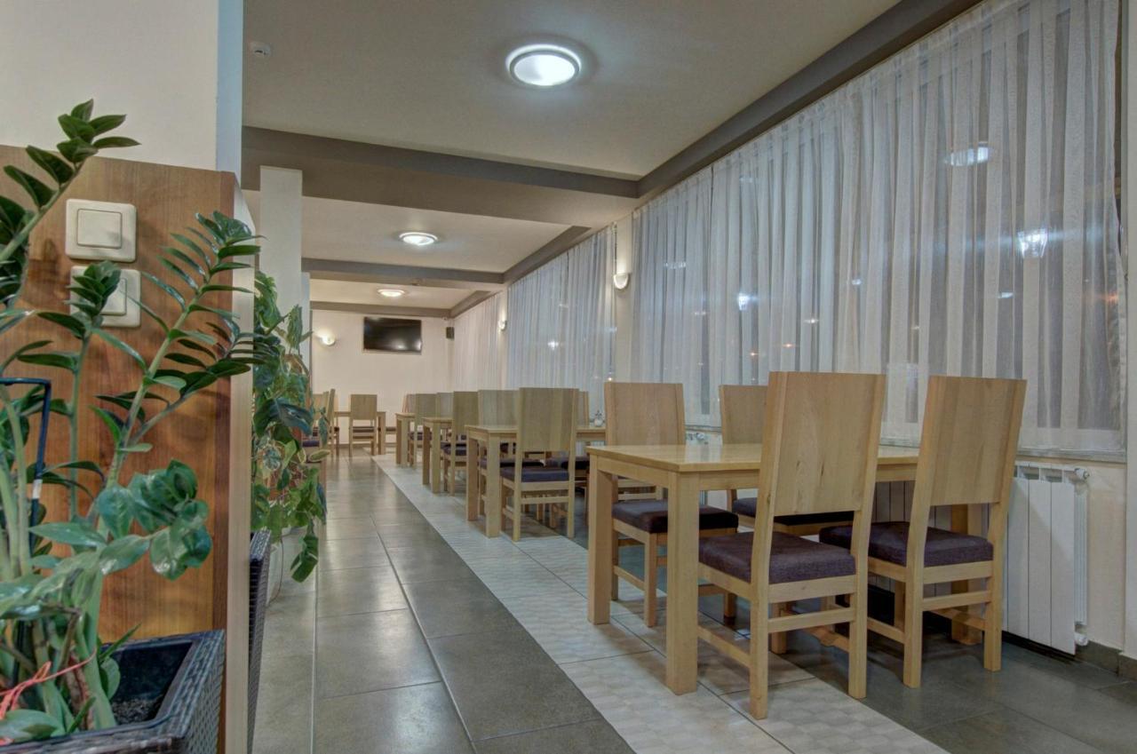 Tihe Noci Motel Pale Kültér fotó