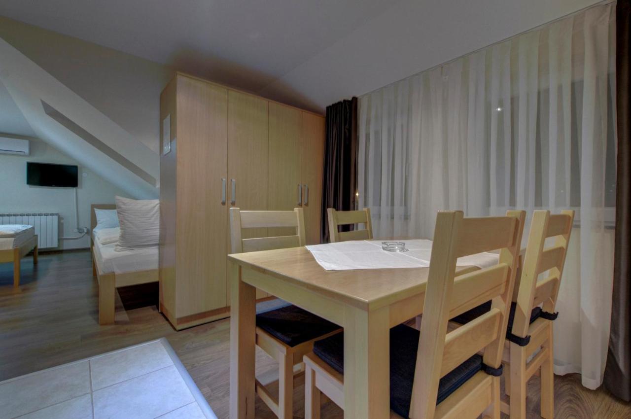 Tihe Noci Motel Pale Kültér fotó