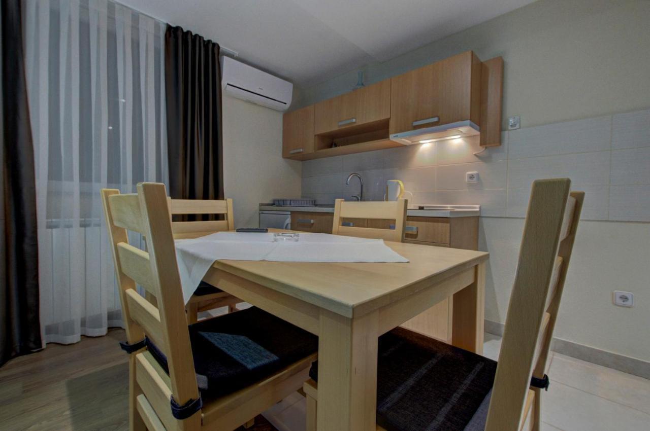 Tihe Noci Motel Pale Kültér fotó